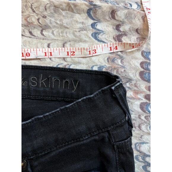 7 FOR ALL MANKIND Wm 29 The Skinny Premium Denim in Black Wash - Picture 3 of 9